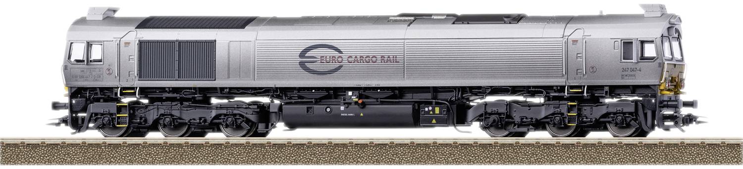 Grå godstogslokomotiv-model med 'Euro Cargo Rail'-logo på siden, som står på et jernbanespor.