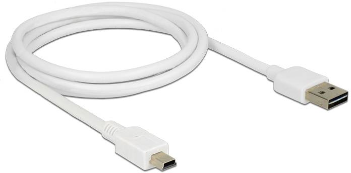 Et hvidt USB-kabel med standard-USB- og mini-USB-stik, oprullet på en hvid baggrund.