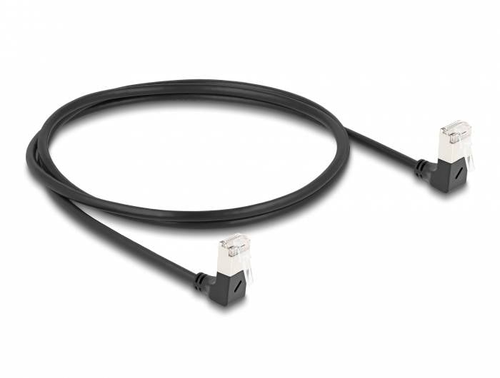 Sort netværkskabel med to RJ45-stik, velegnet til Ethernet-forbindelser.