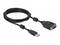 Et sort USB-til-serielt kabel med en USB-stik på den ene side og en seriel RS-232-stik på den anden side.