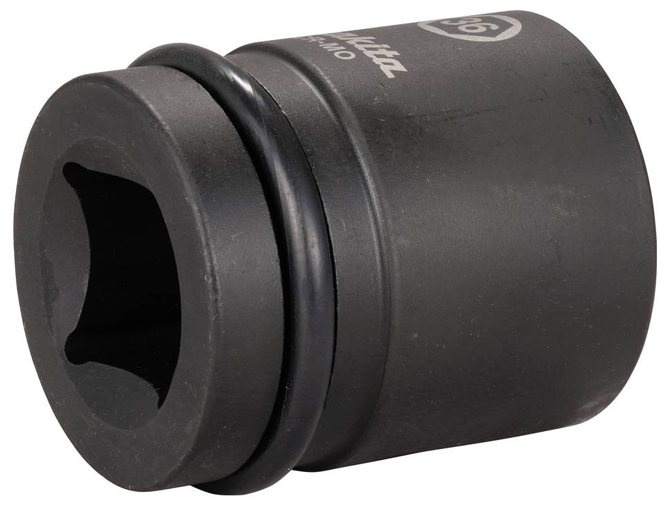 En sort topnøglevedhæng med en rund åbning og gravering i siden ligger på en hvid overflade.