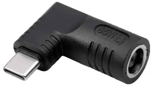 En retvinklet USB-C-adapter med sort kabinet, mærket med '65 W'. Egner sig til at tilpasse stik på opladere.