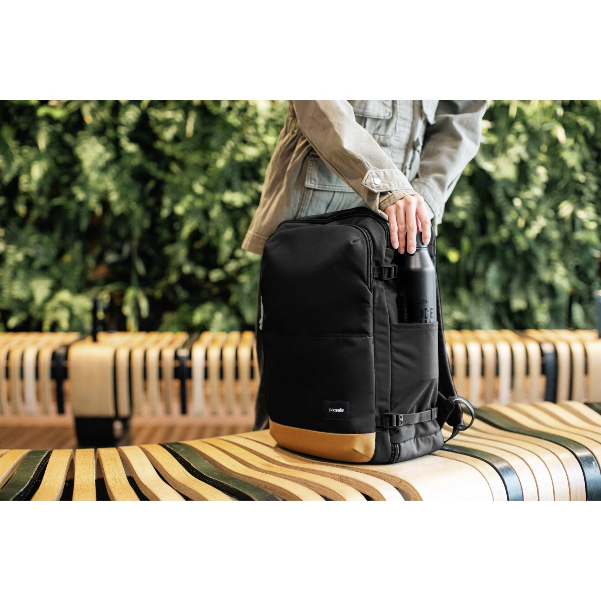 Pacsafe Bærbar computer rygsæk GO 34l Sort-17