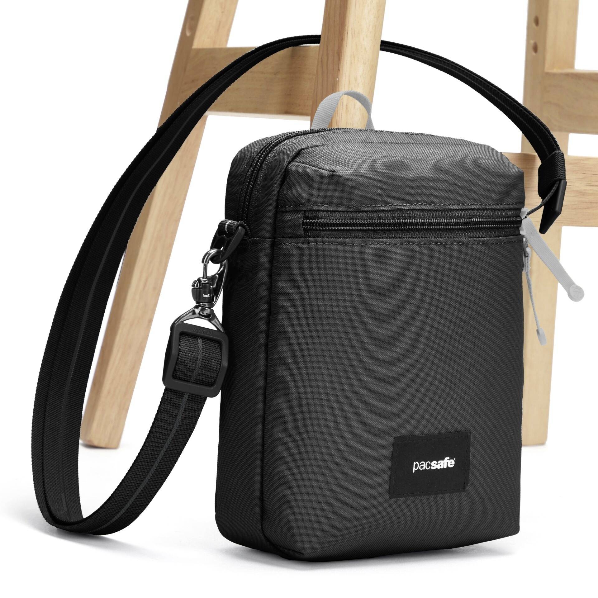 Pacsafe Skuldertaske GO Festival Crossbody schwarz 35170130 1 stk-8