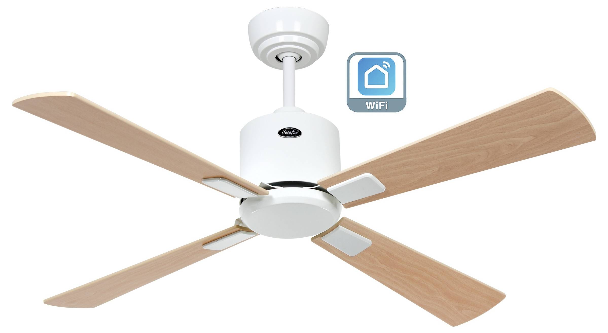 En loftventilator med fire træblade og en hvid motor, med et Wi-Fi-symbol der indikerer smart tilslutning.