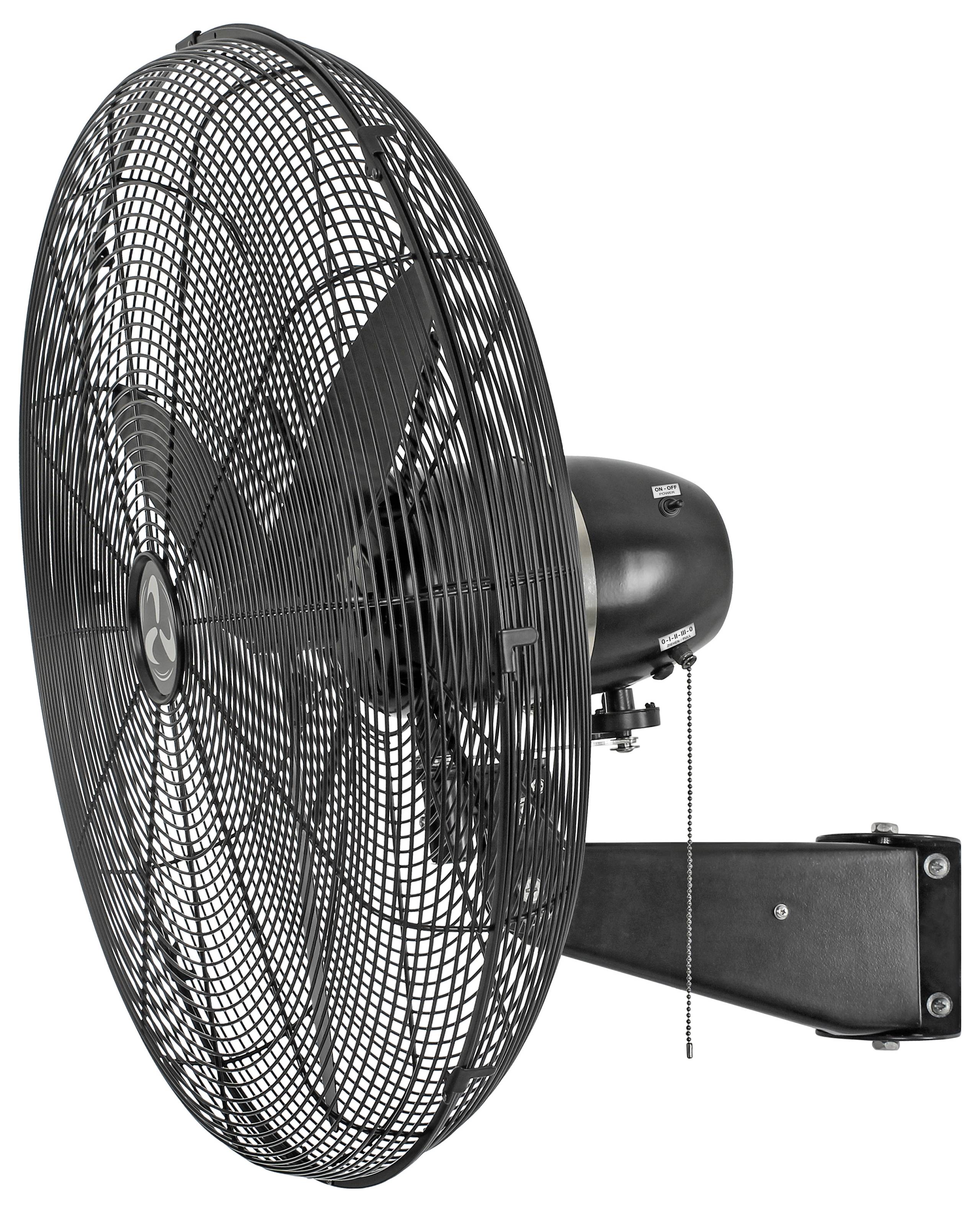 En stor sort vægmonteret industriel ventilator med metalgitter og kædetræk, designet til køling af store rum.