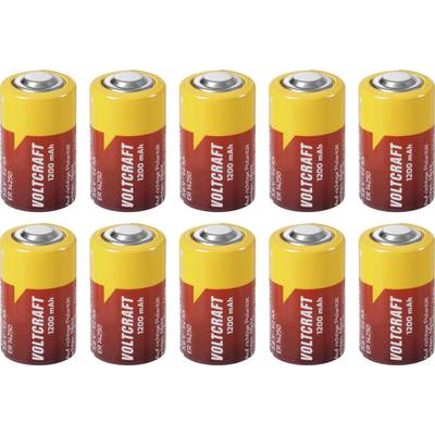 Ti gule og maroon Voltcraft 1200 mAh batterier arrangeret i to rækker på hvid baggrund.