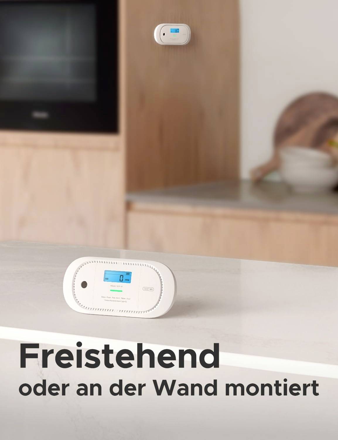 Et CO2-måleapparat på et bord med påskriften 'Fritstående eller vægmonteret' viser placeringsfleksibilitet.