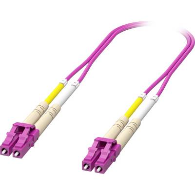 En rosa fiberoptisk kabel med to LC-stik i begge ender, bruges til høyhastigheds datatransmission i netværkssystemer.