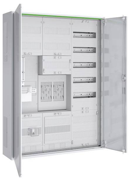 Et åbent elektrisk panel med flere sikringsskabe og ledningsslots, som bruges til at styre strømfordelingen i en bygning.