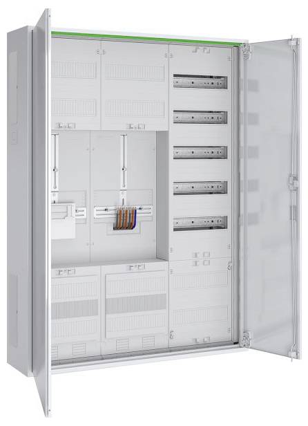 Åben elektrisk tavle med flere slots, kabler og ledningsføring, som viser en organiseret opsætning til elektrisk distribution eller kontrolsystemer.