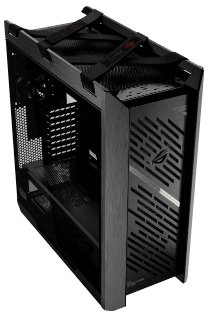 Sort gaming computerkabinet med meshfront og vinkelformede udskæringer til ventilation samt en gennemsigtig sidepanel.
