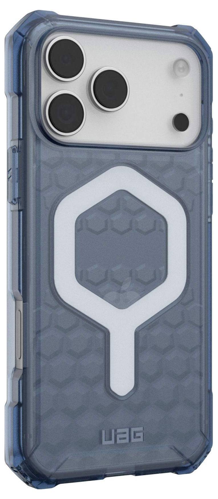 En robust smartphone-etui med et mørkeblåt, sekskantmønster; klar bagside afslører telefonens tre-kamera-opsætning; UAG-branding synlig.