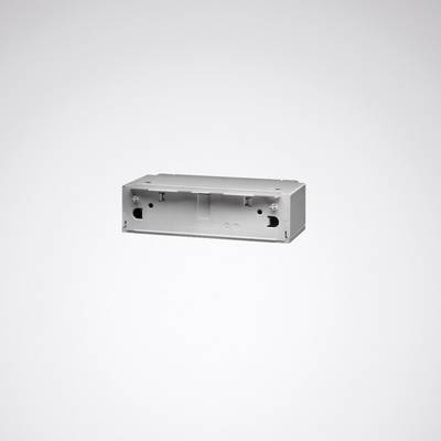 En nærbillede af en hvid aluminiumsprofil til LED-kanal med et matteret sprederglas, designet til at huse LED-stripbelysning, hvilket forbedrer lysudbredelsen.