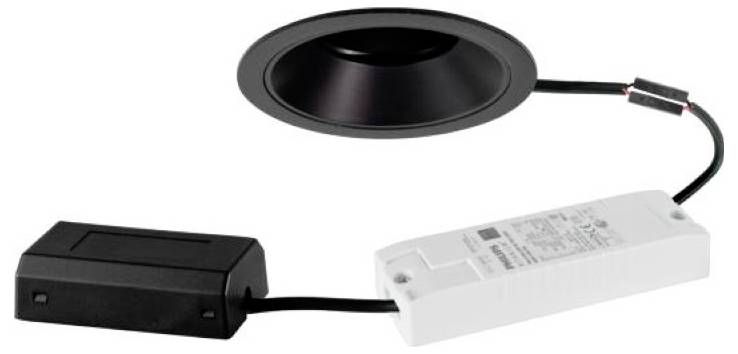 Downlight LED-trimkit med indsænket sort lysarmatur, hvidt drivermodul og separat sort strømmodul forbundet med kabler