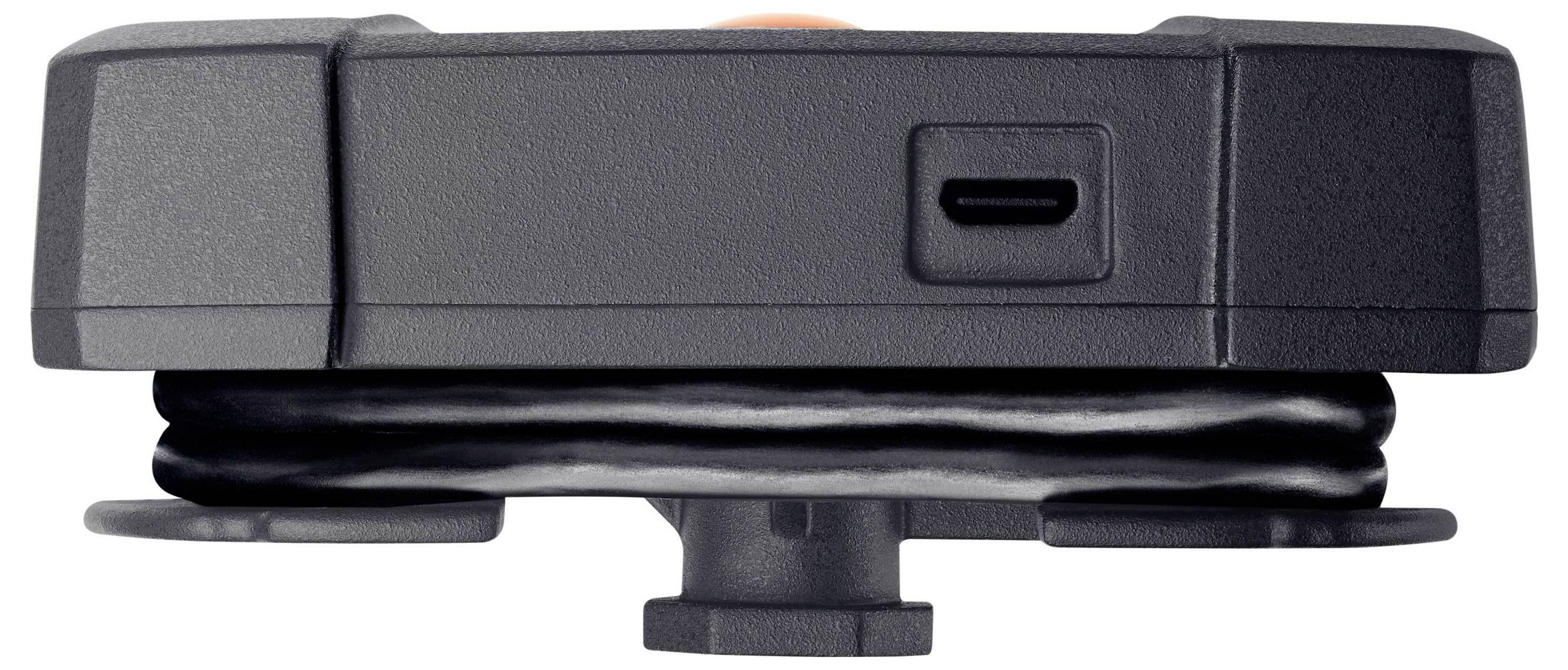 En sort elektronisk enhed med en USB-C-port på forsiden, monteret på en lille base med sugekop og en fleksibel hals.