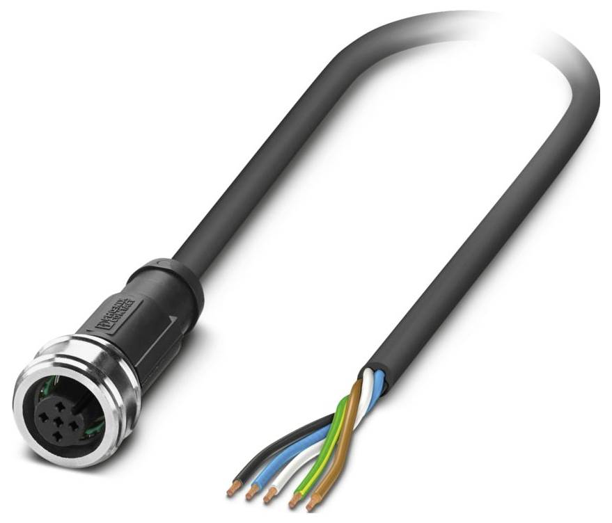 En sort kabel med en metallisk stik og blottede flerfarvede ledninger i den ene ende, der viser dets brug i elektriske forbindelser.