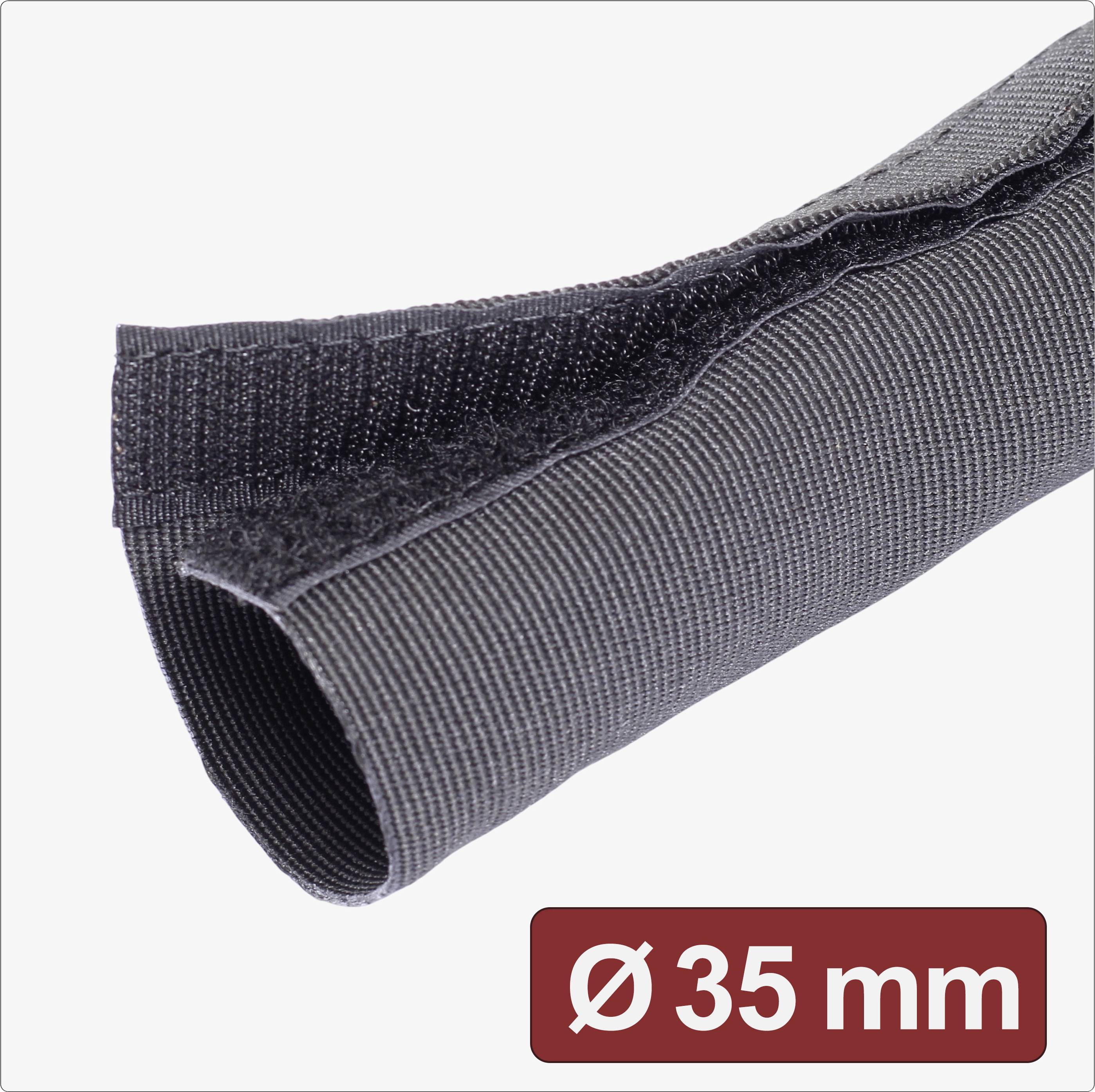 Et gråt kabelstrømpetræk med velcrolukning, designet til at samle og beskytte kabler, forsynet med en 35 mm diameter etiket på en rød baggrund.