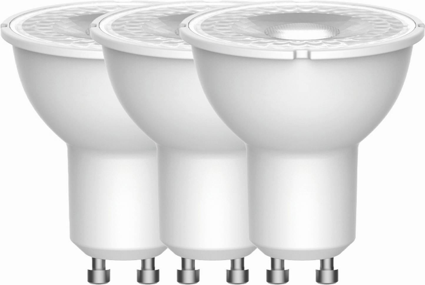 Tre energieffektive LED-pærer med GU10-sokler er opstillet på en række og viser deres design og kompakte størrelse.