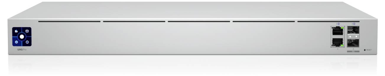 En sølvfarvet netværksenhed med flere Ethernet-porte og et kontrolpanel med navigationsknappers, sandsynligvis en rack-mounted enhed.