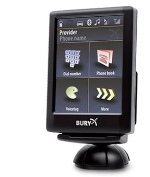 En lille dashboardenhed med en touchscreen, der viser fire ikoner: 'Ring nummer,' 'Telefonbog,' 'Stemmetag,' og 'Mere.'