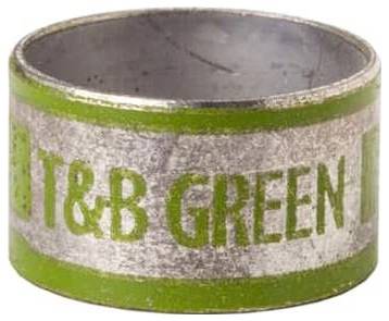 Et metalbånd med teksten 'T&B GREEN' i grønt, sandsynligvis brugt til elektrisk eller mekanisk identifikationsformål.