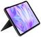 Tablet i et sort foliocover stativet, vinklet på en hvid baggrund, med en lilla-blå abstrakt skærm.
