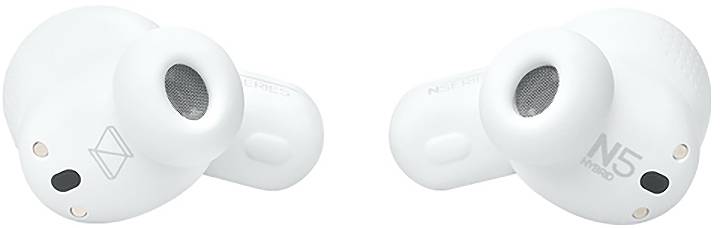 Par hvide trådløse øretelefoner vist fra for- og bagside, med ovale opladningskontakter og små sorte sensorer, produktvisning på hvid baggrund