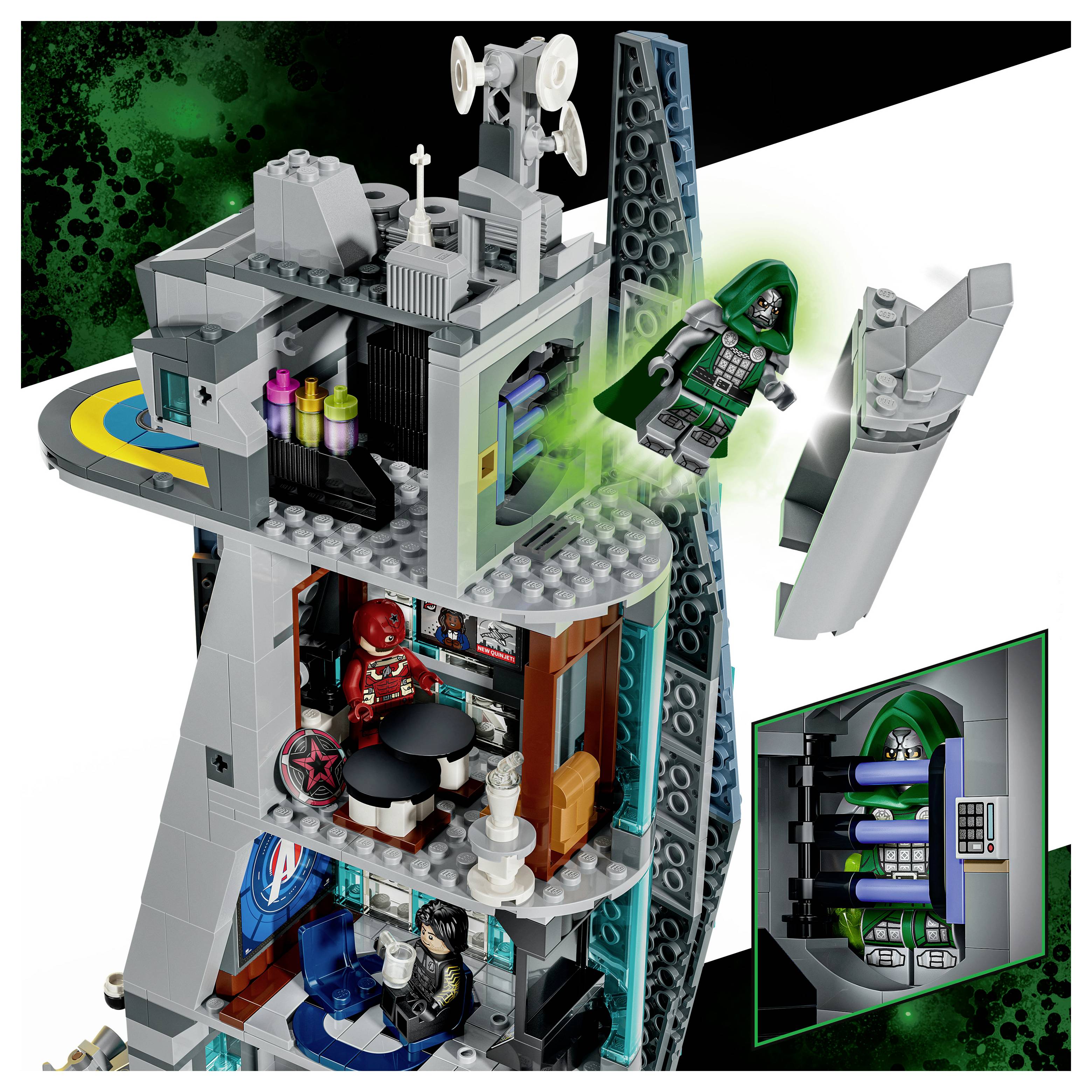 LEGO superhelteborg med flere rum og minifigurer, herunder Iron Man og Doctor Strange, plus et sideindlæg, der viser et skjult kammer.