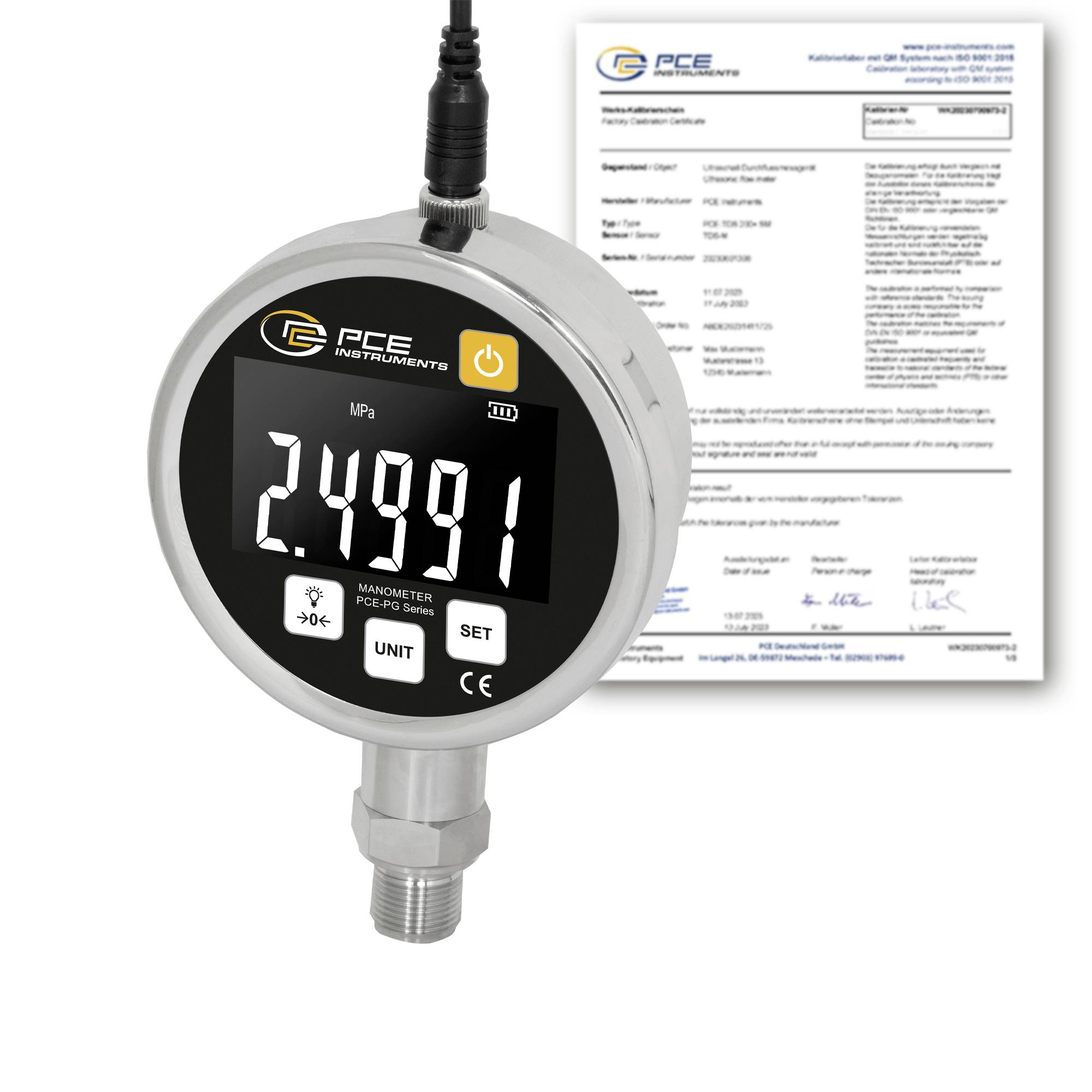 Digital PCE Instruments trykmanometer viser 249,1 MPa, med et kalibreringscertifikat bag ved siden af det.