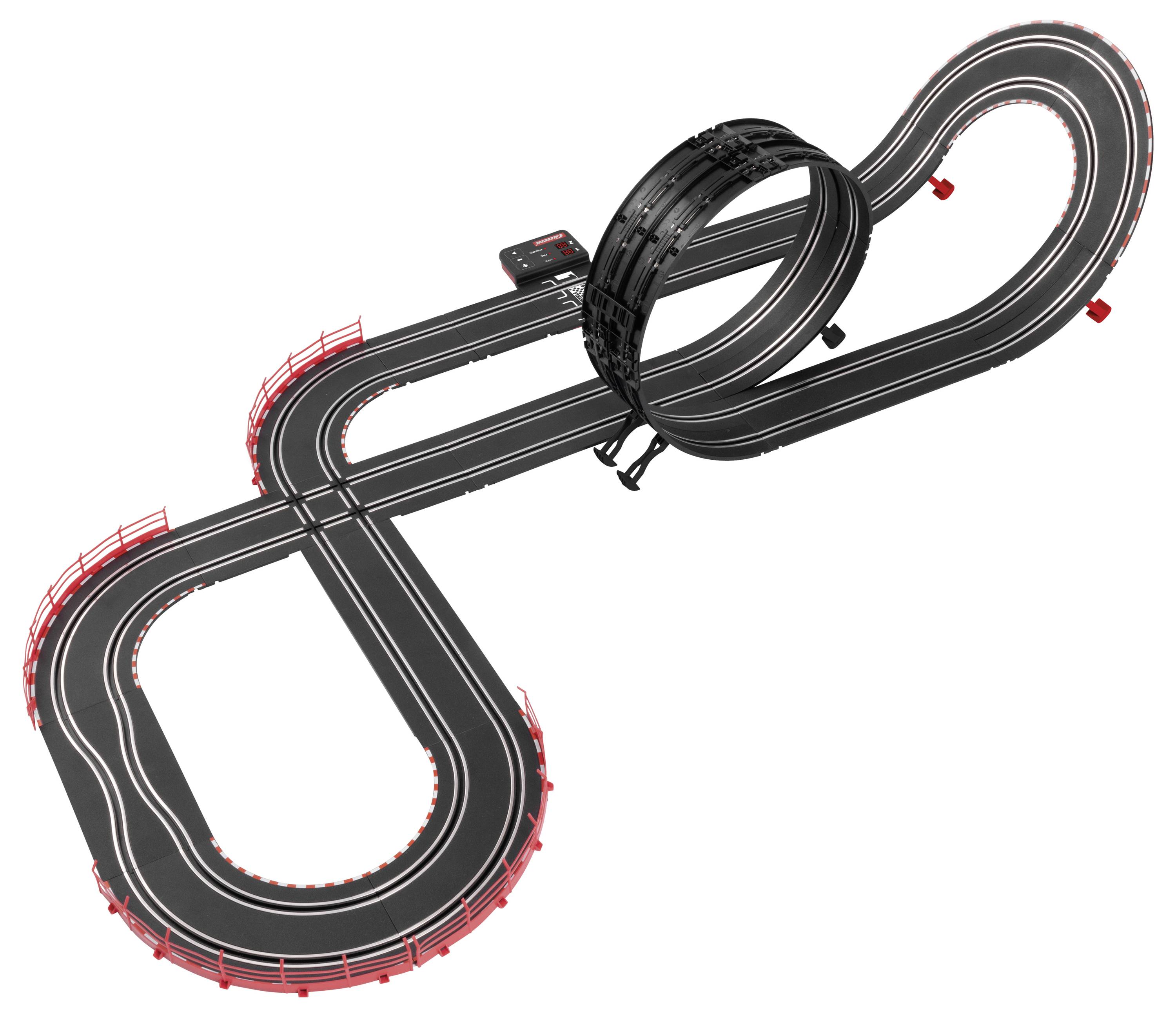 Et sort slot car racerbane i en otte-formet layout med en lodret løkke og røde skinnebarrierer på hvid baggrund.