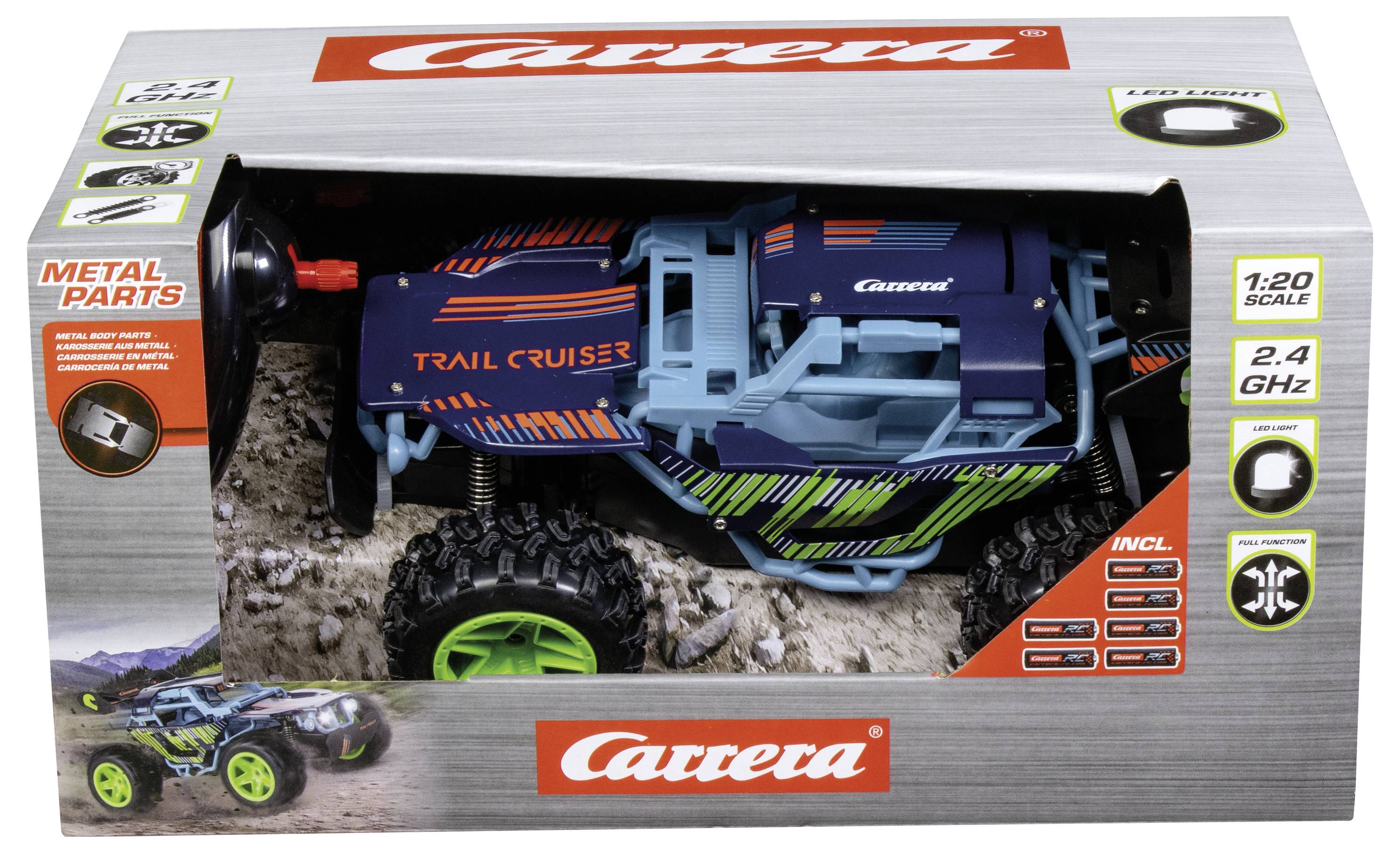 Carrera Trail Crawler RC-lastbil i produktemballage, vist gennem æskevinduet med 1:20 skala og 2,4 GHz-etiketter.