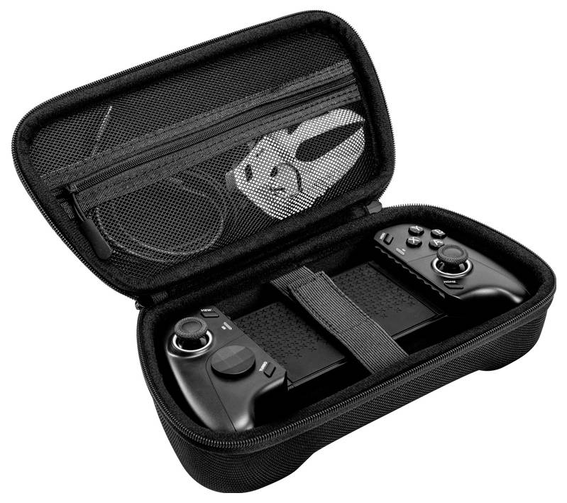 Åben sort lynlåsefuteral indeholdende en håndholdt gamingcontroller og to rektangulære tilbehør, vist på hvid baggrund.