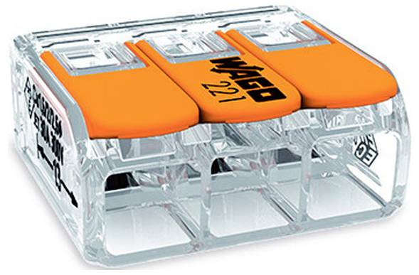 Trevejsklems med klar kappe og orange håndtag, mærket WAGO 221, til samling af elektriske ledninger.