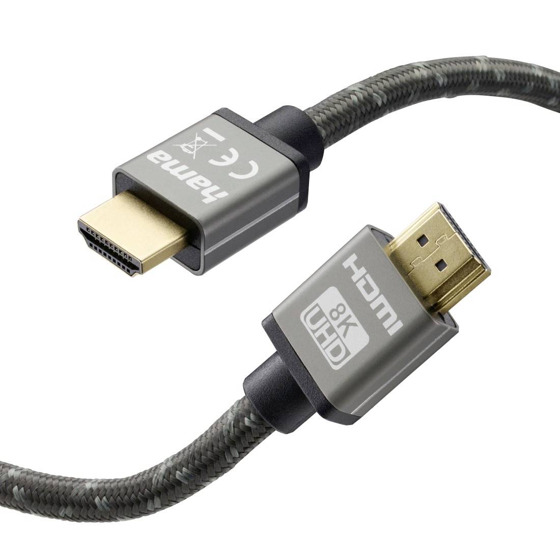 To HDMI-kabelstik på et flettet kabel, det ene mærket "Hama" og det andet "HDMI 8K UHD", vist på en hvid baggrund.