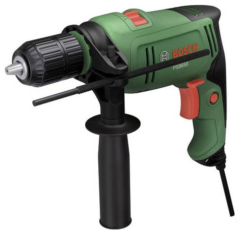 Grøn Bosch ledningsbundet elektrisk bor med sidehåndtag og borebit, vist på hvid baggrund.