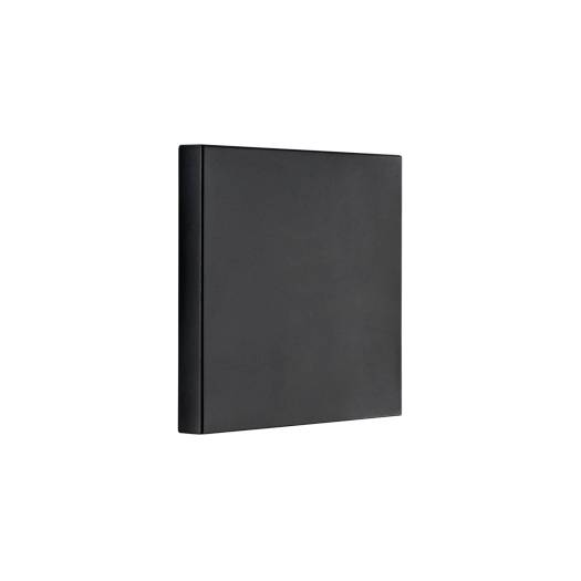 Sort kvadratisk ringbind eller portfolio, der står oprejst på hvid baggrund.