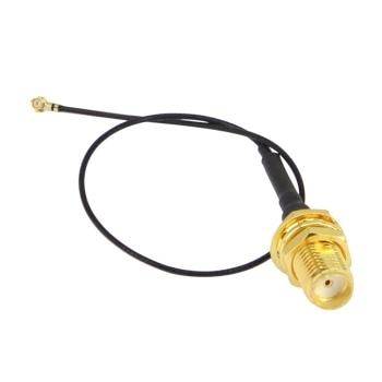 Koaksialt antennekabeladapter med guldbelagte stik på hvid baggrund.