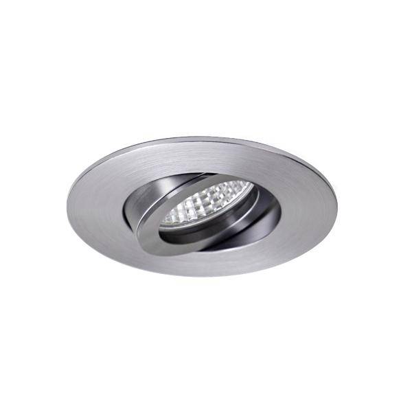 Indbygningsspot i børstet sølv med justerbar LED-lampeindsat på hvid baggrund.