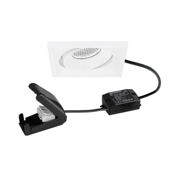 Hvid indbygnings-LED downlight-sæt med kvadratisk trim, driverbox, kabel og fjederklips-forbindelse.