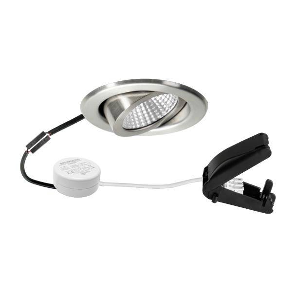 Indbygningsmontering LED-downlight med trim, forbundet til en hvid driver og sort fjederclips til loftsmontering.