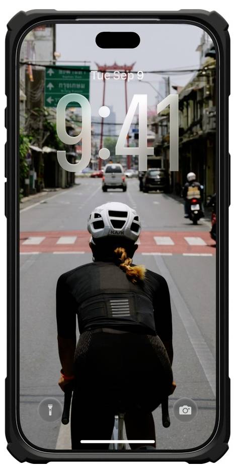 Smartphonens låseskærm viser en cyklist set bagfra, der kører på en byvej, med tiden 9:41 og datoen tir sep 9 overlejret.