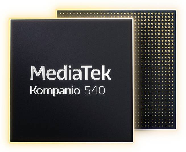 Nærbillede af en MediaTek Kompanio 540-chip på en sort kvadratisk processorpakke med guldkontakter.