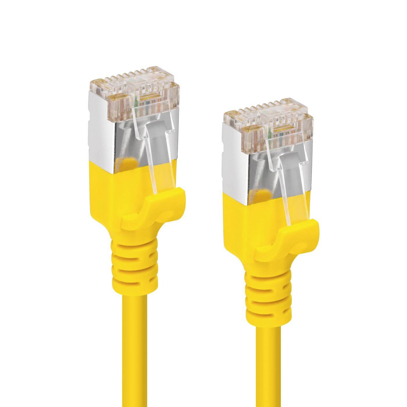 To gul Ethernet-kabelstik med transparente plastikender, vist side ved side på hvid baggrund.
