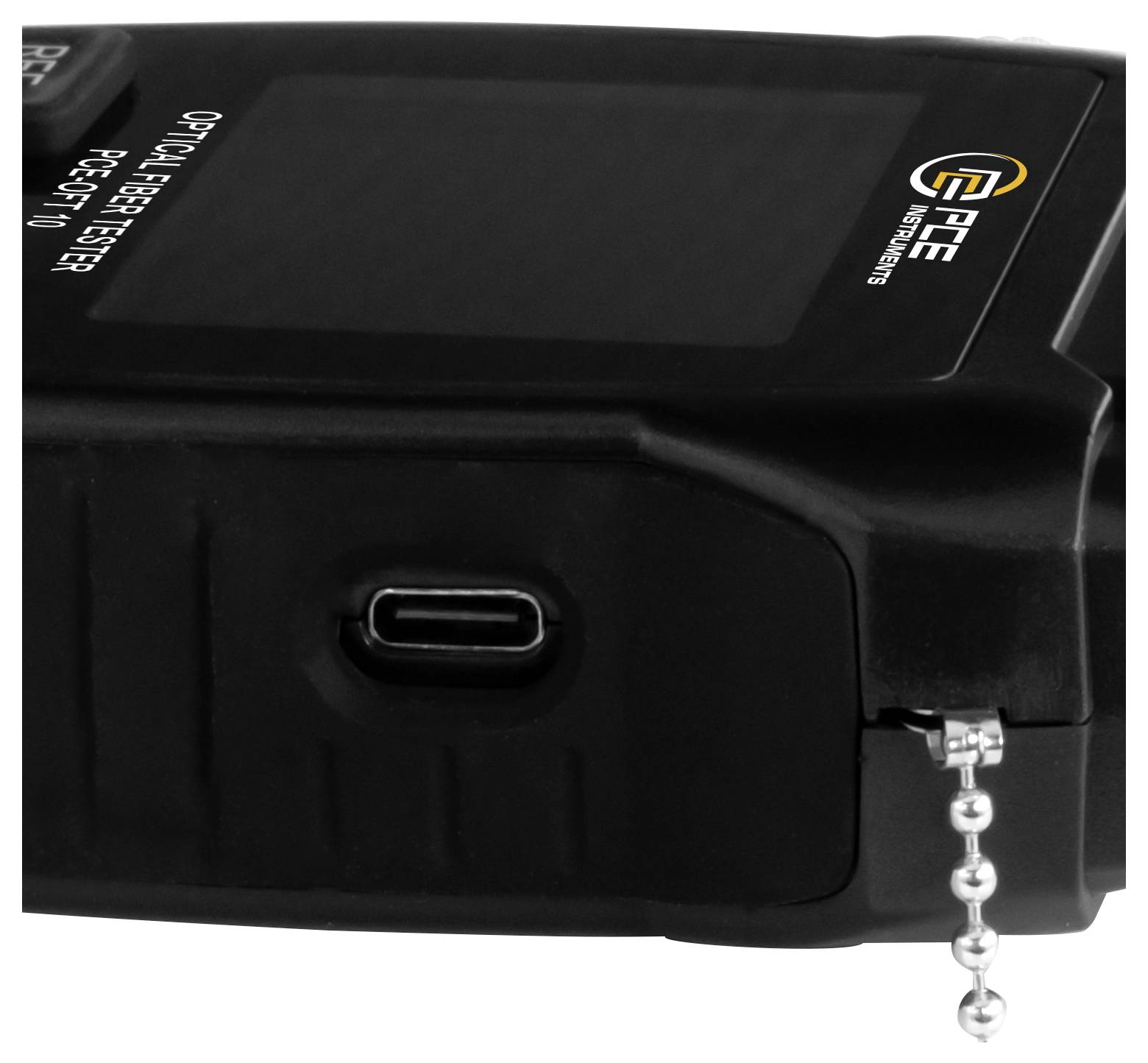 Nærbillede af en sort EPE Electronics-enhed med en USB-C-port og en trækketting på frontpanelet.