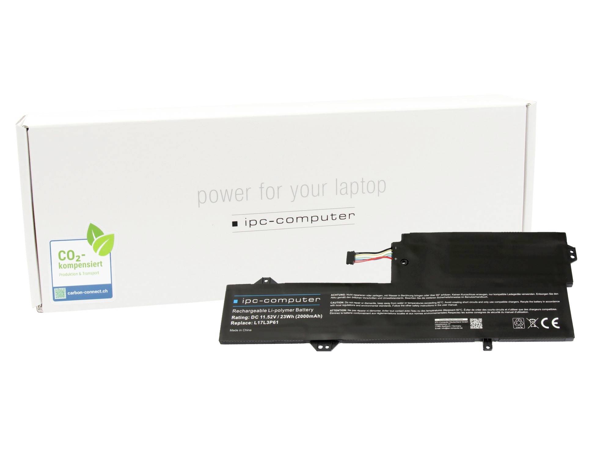 Udskiftning af bærbar computerbatteri vist foran en hvid æske mærket "strøm til din bærbare computer" og "ipc-computer", med et CO2-kompenseret eco-mærke.