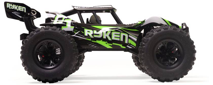 Sort-og-grøn RYKEN RC terrain-buggy med overstore dæk på hvid baggrund, vist i sidevisning.