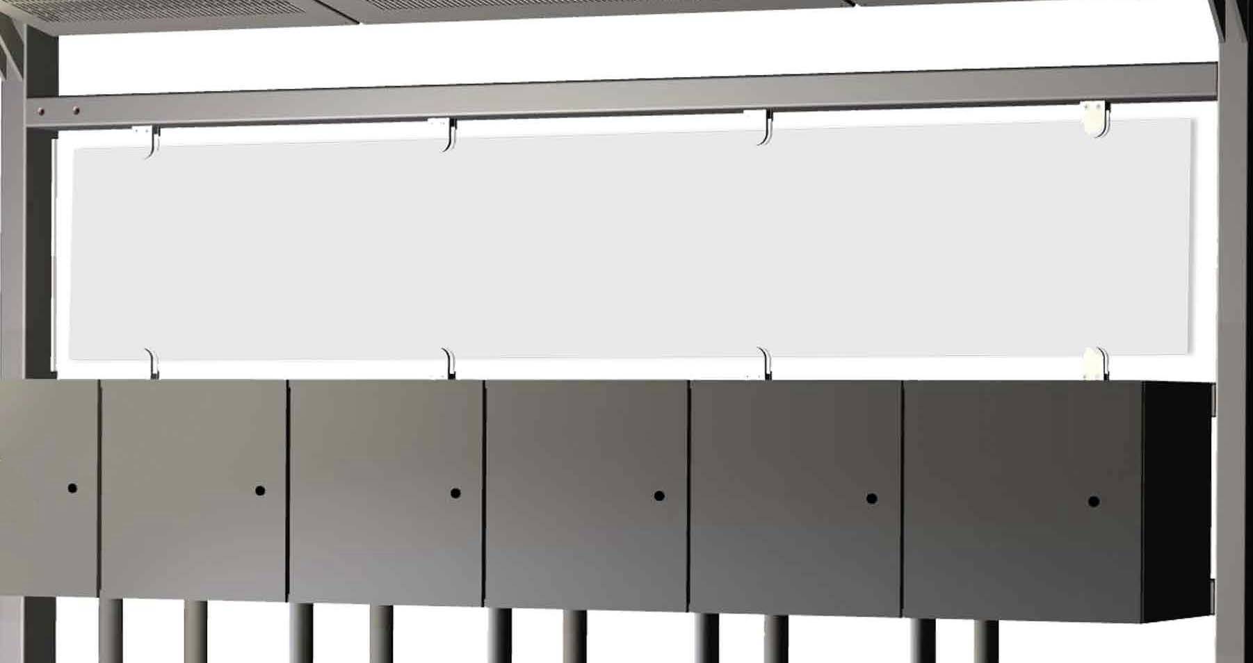Grå metalskab med et stort blankt hvidt frontpanel over en række nedre døre eller rum.
