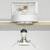Loftsinstallationsdetalje: Åbent loftsudsnit med kabelført halogenspotlight, klar til montering i et nedhængt loft med raster.
