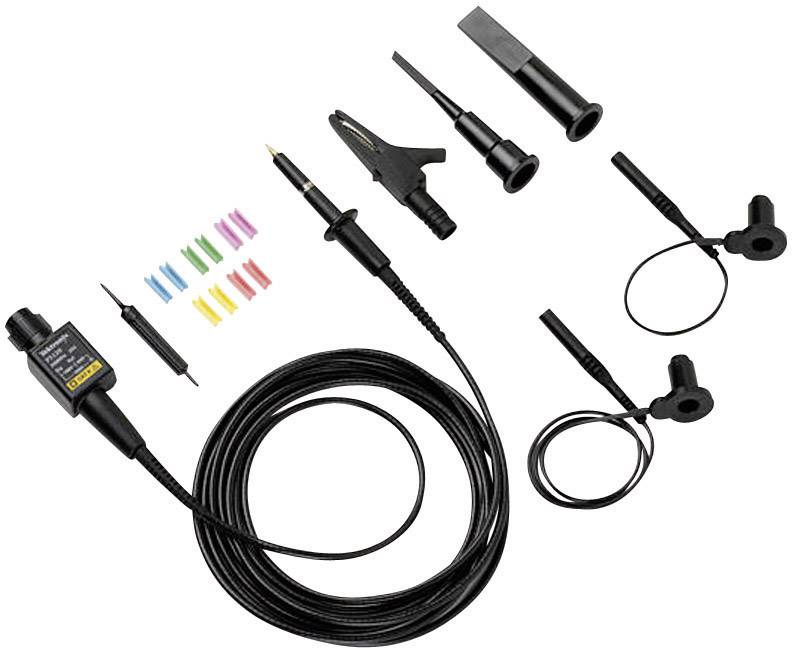 Et oscilloskop-prøvehoved med kabel, forskellige adaptere og farvede markeringer til forbindelse med elektroniske enheder.